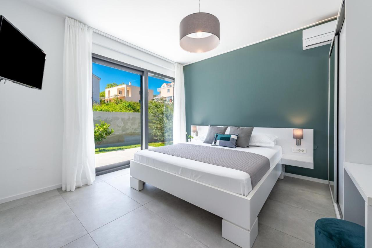 Villa Oasis - Your Luxury Home Away From Home Celopeci Eksteriør bilde